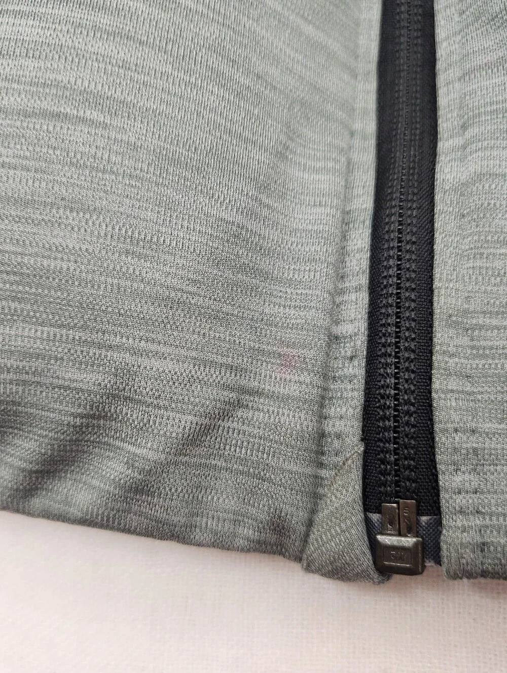 Nike Womens Medium Gray Sports Bra Racerback Zip Front